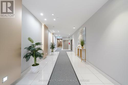 709 - 65 Watergarden Drive, Mississauga, ON - Indoor Photo Showing Other Room