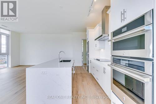 812 - 509 Dundas Street W, Oakville, ON - Indoor Photo Showing Kitchen