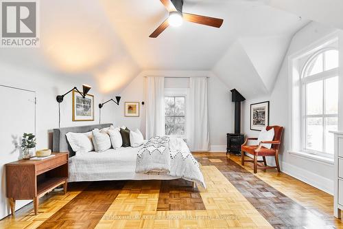 30 Nassau Street, Oshawa (Vanier), ON - Indoor Photo Showing Bedroom