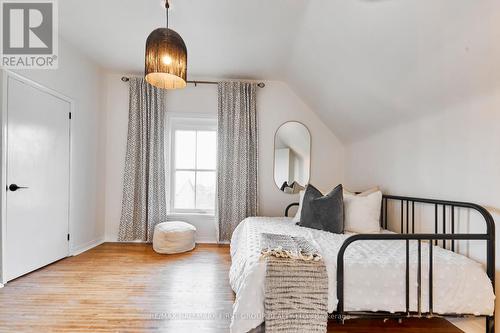 30 Nassau Street, Oshawa (Vanier), ON - Indoor Photo Showing Bedroom