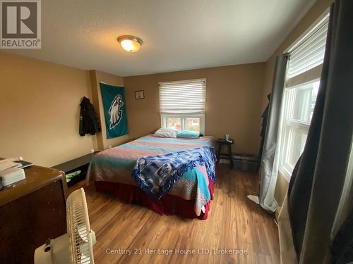 201 - 4209 Hixon Street, Lincoln (982 - Beamsville), ON - Indoor Photo Showing Bedroom