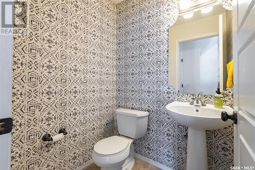 322 Levalley Cove, Saskatoon, SK - Indoor Photo Showing Bathroom