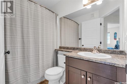 322 Levalley Cove, Saskatoon, SK - Indoor Photo Showing Bathroom