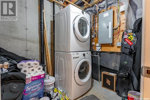 322 Levalley Cove, Saskatoon, SK - Indoor Photo Showing Laundry Room