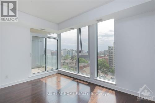 808 - 179 Metcalfe Street, Ottawa, ON - Indoor Photo Showing Other Room