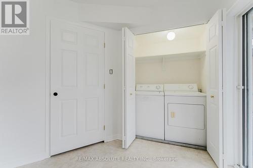 240 Gershwin Pivate, Ottawa, ON - Indoor Photo Showing Laundry Room