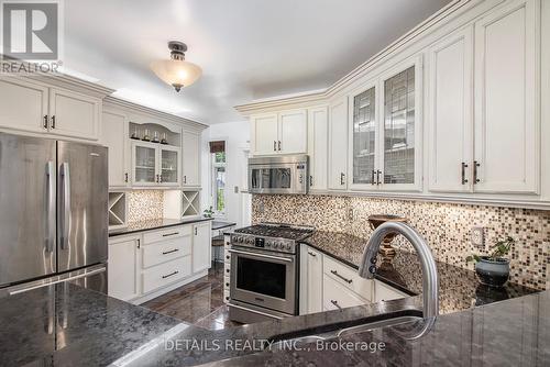 303 Dovercourt Avenue S, Ottawa, ON - Indoor Photo Showing Kitchen With Upgraded Kitchen