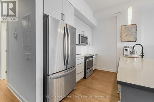 5 - 511 Gladstone Avenue S, Ottawa, ON - Indoor Photo Showing Kitchen With Stainless Steel Kitchen With Upgraded Kitchen