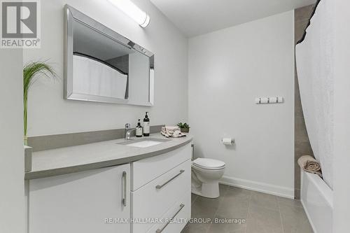 5 - 511 Gladstone Avenue S, Ottawa, ON - Indoor Photo Showing Bathroom