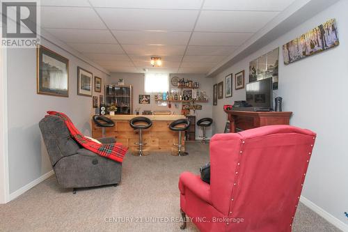 2440 Woodglade Boulevard, Peterborough (Monaghan), ON - Indoor