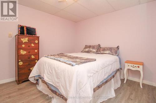 2440 Woodglade Boulevard, Peterborough (Monaghan), ON - Indoor Photo Showing Bedroom