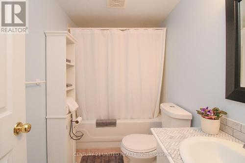 2440 Woodglade Boulevard, Peterborough (Monaghan), ON - Indoor Photo Showing Bathroom