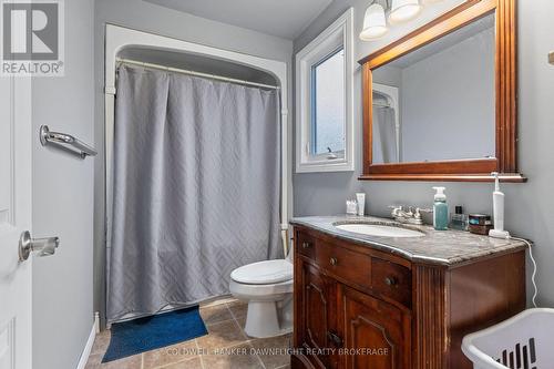 77 Anne Street, South Huron (Exeter), ON - Indoor Photo Showing Bathroom