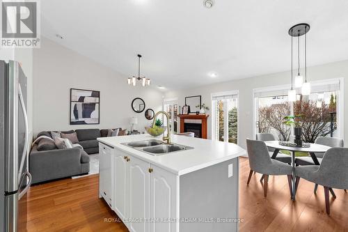 52 Settler'S Ridge Way, Ottawa, ON - Indoor Photo Showing Kitchen With Double Sink With Upgraded Kitchen