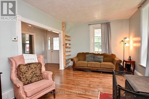 27 Grace Street, Whitewater Region, ON - Indoor Photo Showing Living Room