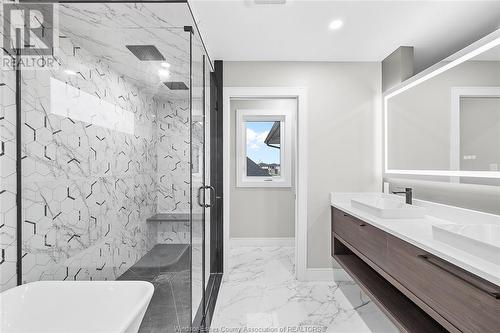 4970 Terra Bella, Lasalle, ON - Indoor Photo Showing Bathroom