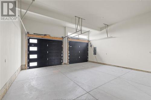 4970 Terra Bella, Lasalle, ON - Indoor Photo Showing Garage