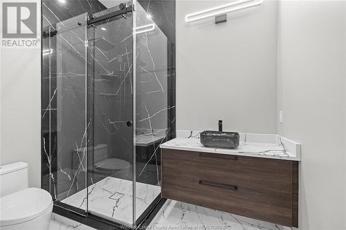 4970 Terra Bella, Lasalle, ON - Indoor Photo Showing Bathroom