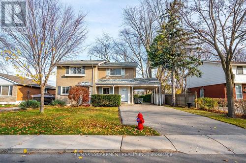 47 Bobolink Road, Hamilton, ON - Outdoor With Facade