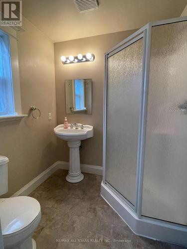 765 County Road 121, Kawartha Lakes (Fenelon Falls), ON - Indoor Photo Showing Bathroom