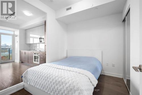 2207 - 330 Richmond Street W, Toronto, ON - Indoor Photo Showing Bedroom