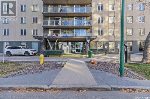 1205 320 5Th Avenue N, Saskatoon, SK - Outdoor With Balcony With Facade