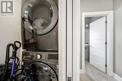 409 Colmar Street, Russell, ON - Indoor Photo Showing Laundry Room