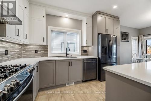 409 Colmar Street, Russell, ON - Indoor Photo Showing Kitchen With Upgraded Kitchen