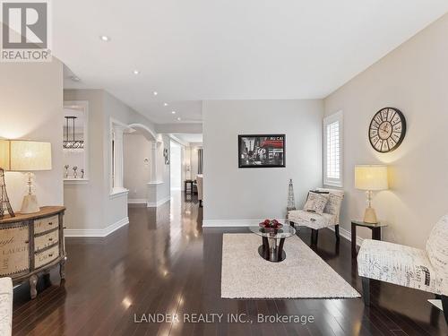 13 Coach Crescent, Whitby, ON - Indoor Photo Showing Living Room