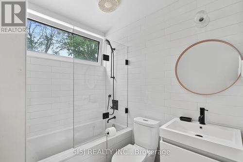 421 Craven Road, Toronto, ON - Indoor Photo Showing Bathroom