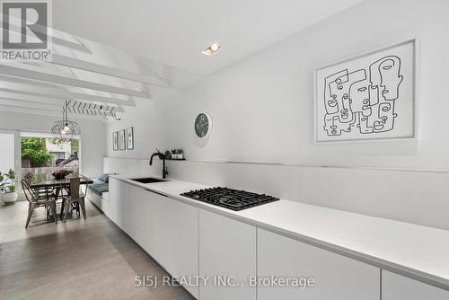 421 Craven Road, Toronto, ON - Indoor Photo Showing Kitchen