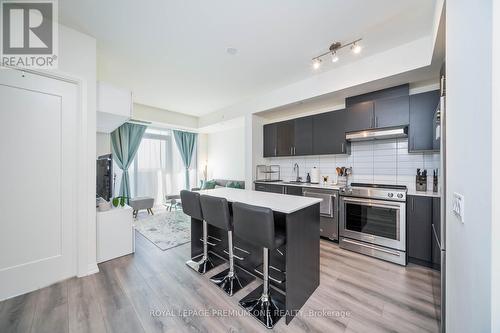 1104 - 9000 Jane Street, Vaughan, ON - Indoor Photo Showing Kitchen