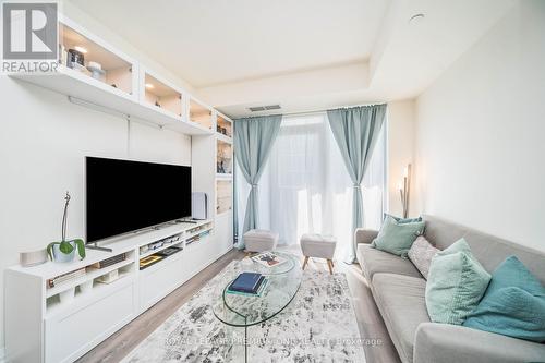 1104 - 9000 Jane Street, Vaughan, ON - Indoor Photo Showing Living Room