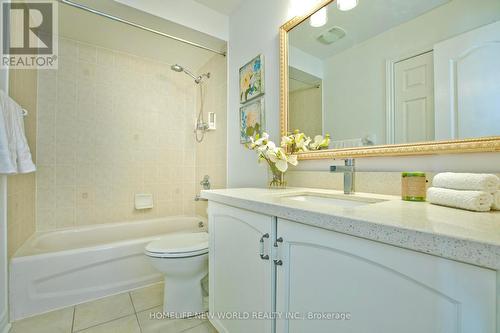 10 Primont Drive, Richmond Hill, ON - Indoor Photo Showing Bathroom