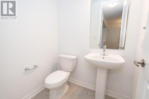 48 Mcbride Trail, Barrie, ON - Indoor Photo Showing Bathroom