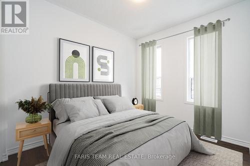 48 Mcbride Trail, Barrie, ON - Indoor Photo Showing Bedroom