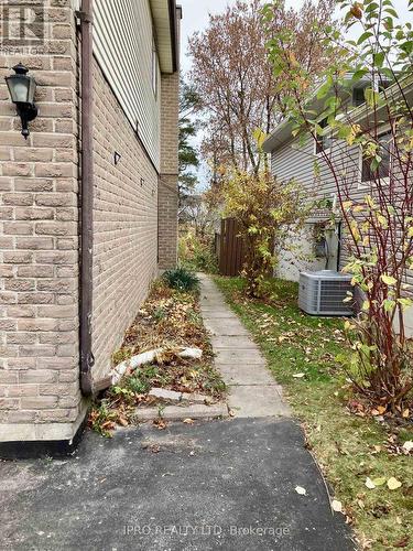 Bsmt - 91 Limerick Street, Oshawa, ON - Outdoor