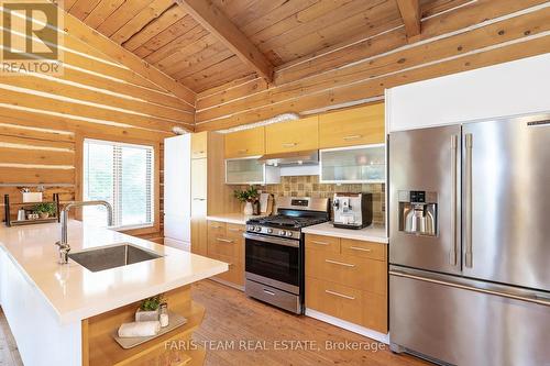 795744 Grey Road 19, Blue Mountains, ON - Indoor Photo Showing Kitchen