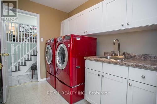 166 Olivetree Road, Brantford, ON - Indoor Photo Showing Laundry Room