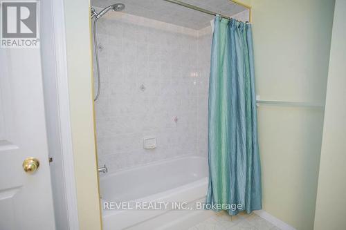 166 Olivetree Road, Brantford, ON - Indoor Photo Showing Bathroom