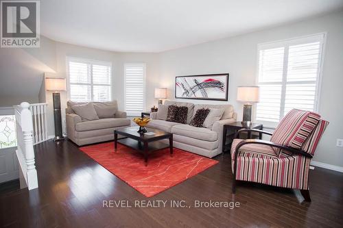 166 Olivetree Road, Brantford, ON - Indoor Photo Showing Living Room