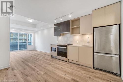 395 Dundas Street Unit# 418, Oakville, ON - Indoor Photo Showing Kitchen With Stainless Steel Kitchen With Upgraded Kitchen