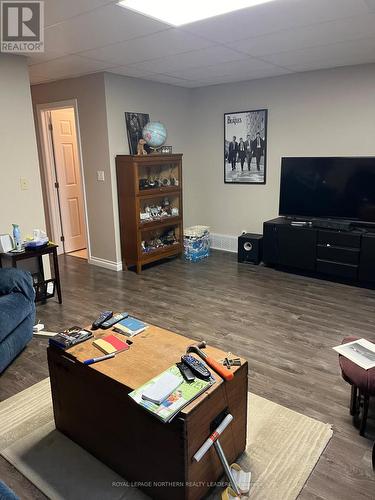 37 Algonquin Road, Cochrane, ON - Indoor Photo Showing Living Room