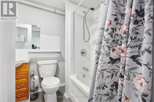 459 Sandhamn Pvt, Ottawa, ON - Indoor Photo Showing Bathroom