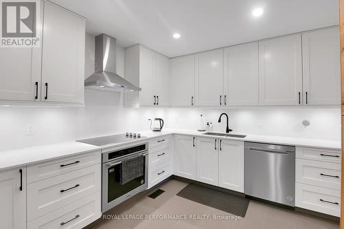 459 Sandhamn Pvt, Ottawa, ON - Indoor Photo Showing Kitchen With Upgraded Kitchen