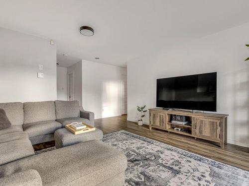 Salle familiale - 135 Ch. Des Ruisselets, Stoneham-Et-Tewkesbury, QC - Indoor Photo Showing Living Room