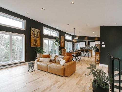 Living room - 12Z Rue De L'Oasis, Morin-Heights, QC - Indoor Photo Showing Other Room