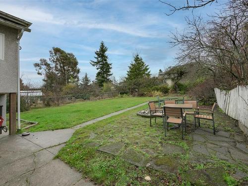 381 Obed Ave, Saanich, BC 