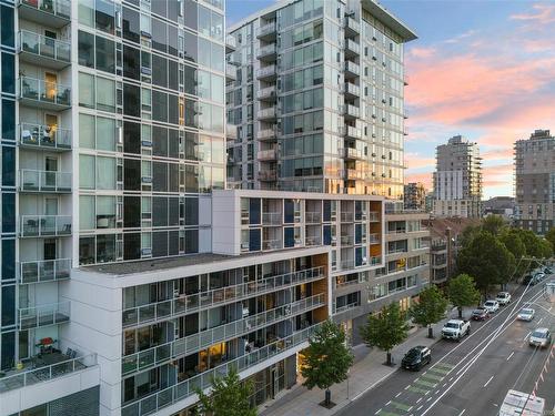 304-989 Johnson St, Victoria, BC - Outdoor With Facade