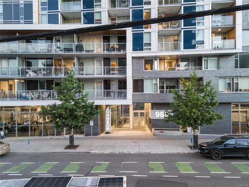 304-989 Johnson St, Victoria, BC - Outdoor With Facade